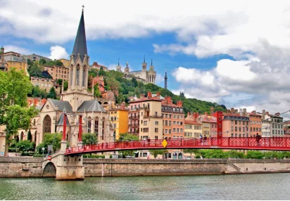 LYON